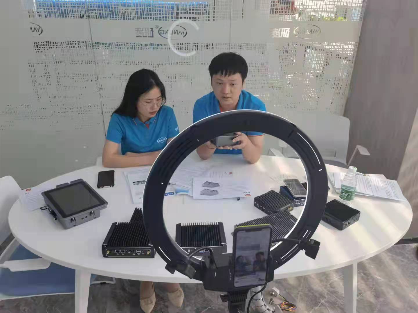 Рекламуйте пряме мовлення у вересні